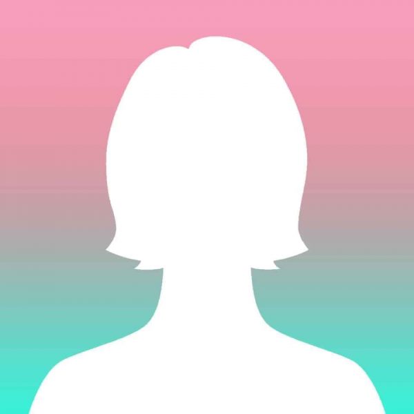 Ảnh avatar trắng cô gái tóc tém