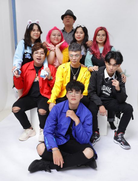 ảnh kamui trong hero team với mái tóc đỏ