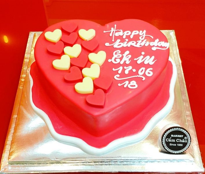 Bánh sinh nhật chồng trái tim đỏ lớn