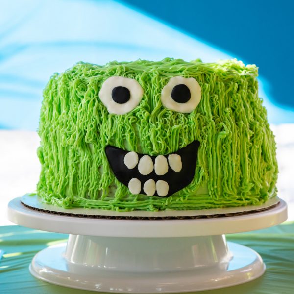 Bánh sinh nhật ngộ nghĩnh quái vật xanh