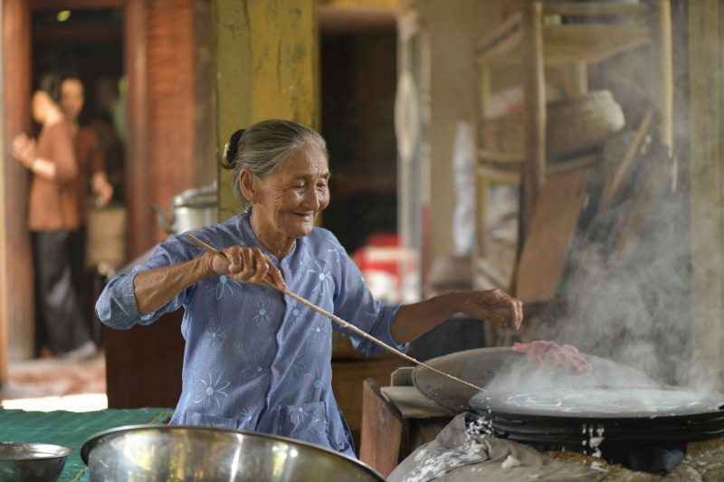 ảnh mẹ già ảnh người mẹ già bán hàng