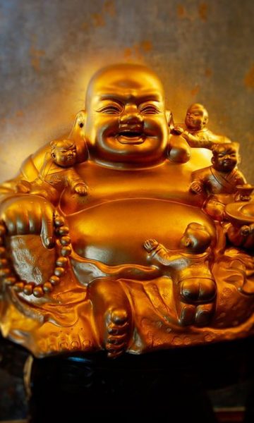 Phật Di Lặc cười và các em nhỏ