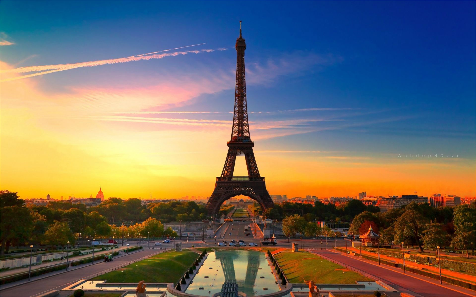 Chụp ảnh với tháp Eiffel  OBon Paris  Sành điệu như dân Paris