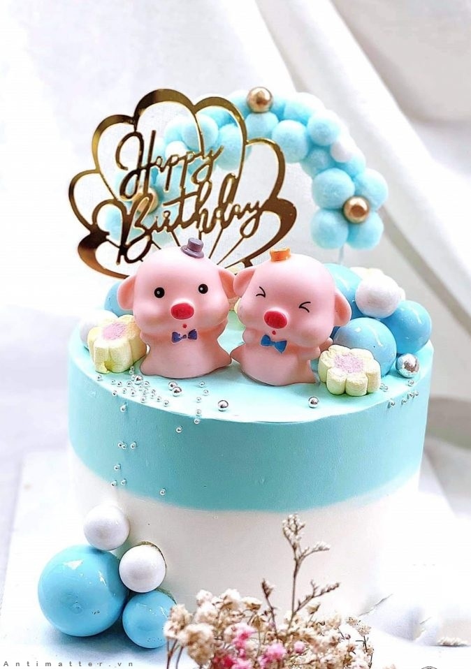 Bánh gato sinh nhật màu xanh cho bé trai tuổi hợi