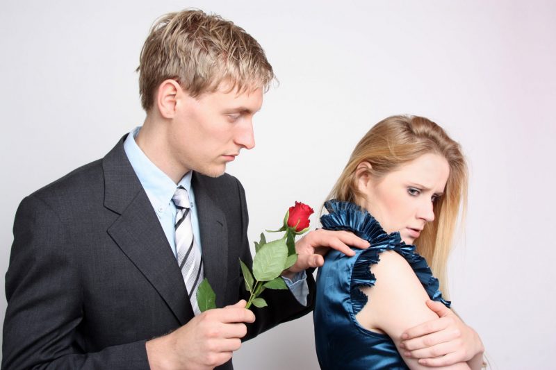 Hình ảnh xin lỗi dỗ dành người yêu