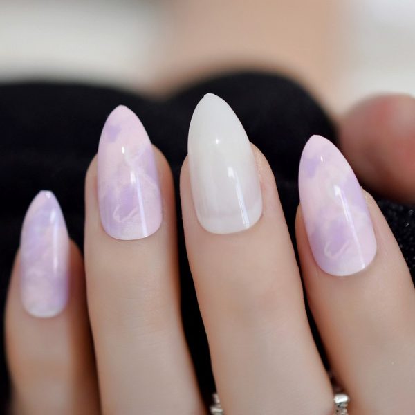 Hình mẫu nail màu trắng đục phối tím trong suốt
