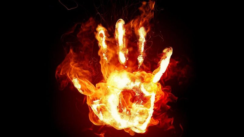 hình nền lửa bàn tay cực đẹp