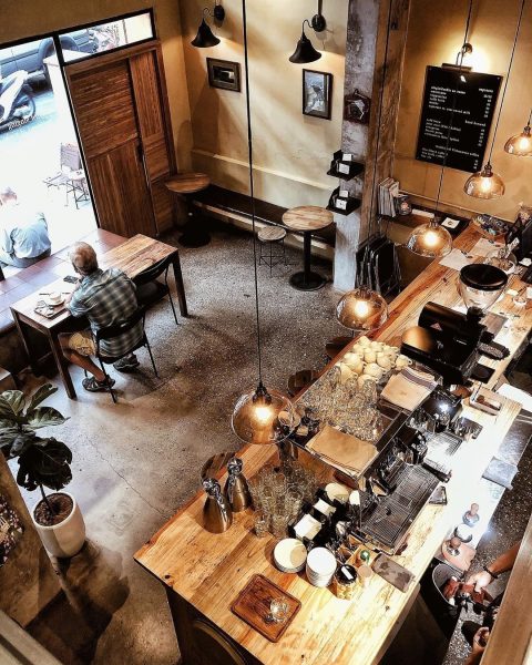 Hình quán cafe cho Tây balo