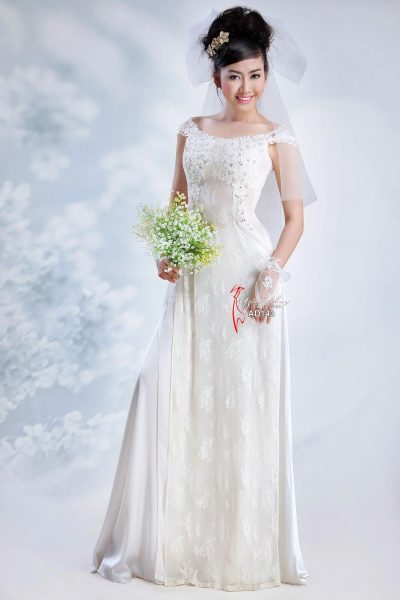 Mẫu áo dài cưới 3 tà trắng