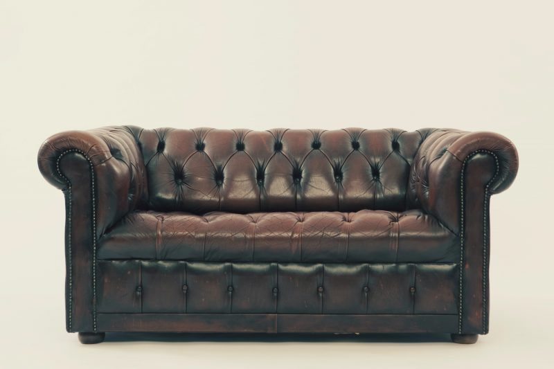 mẫu ghế sofa rộng màu đen