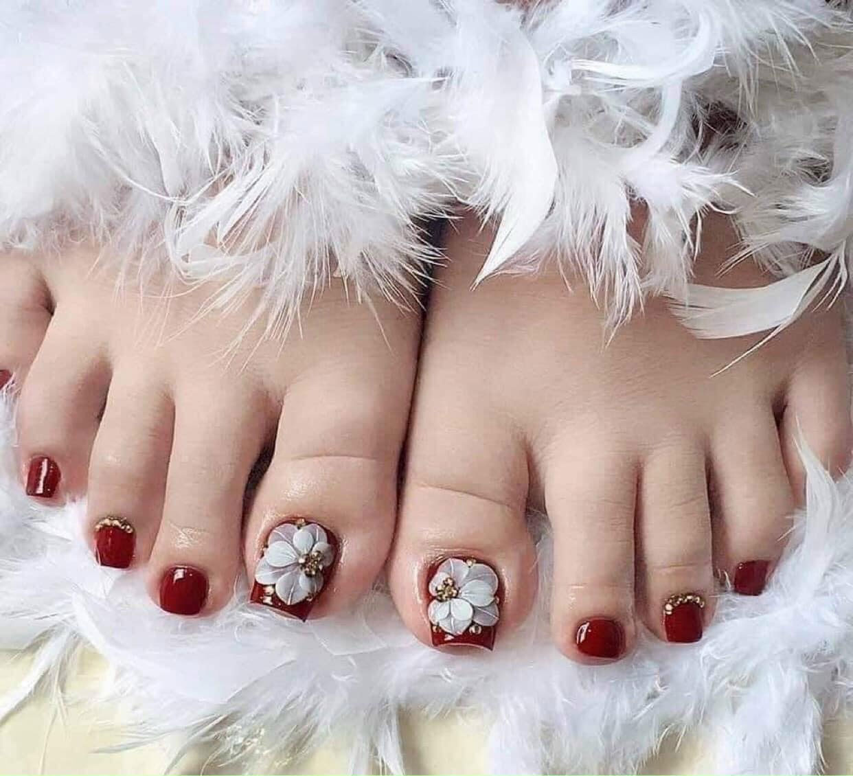 Vẽ móng chân màu đỏ mận đỏ rượu đẹp mới tìm hiểu 91 nail chân đẹp màu đỏ  mới nhất