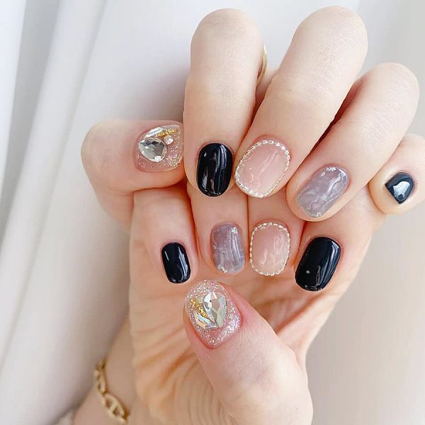 mẫu nail Hàn Quốc đính đá kim tuyến