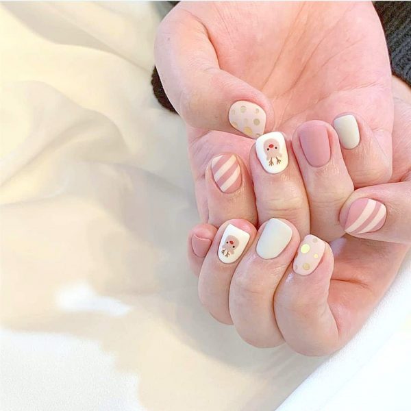 Mẫu nail Hàn Quốc màu nhạt nhẹ nhàng