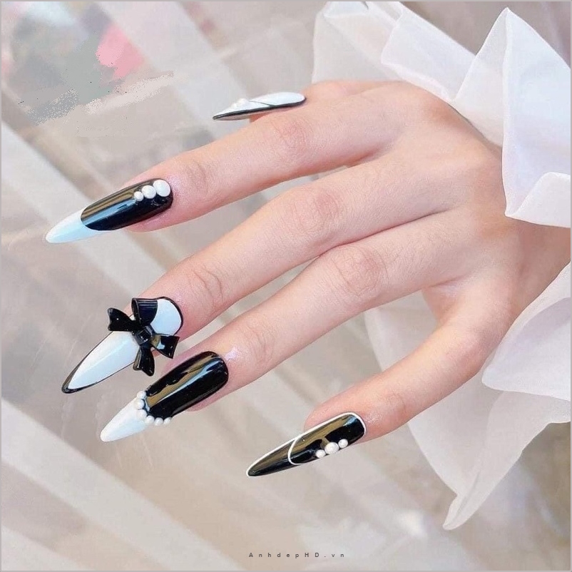 Nailbox thiết kế theo yêu cầu tặng keo và dũa  móng tay giả đính đá sang  trọng phom nhọn mẫu nail đẹp màu đen trắng   Shopee Việt Nam