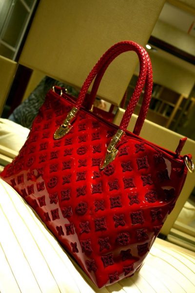 Túi xách nữ màu đỏ đẹp và rẻ