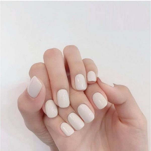 Nail màu trắng ngà
