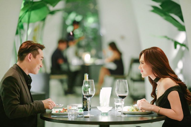 ảnh nhậu cực kỳ lãng mạn của cặp đôi