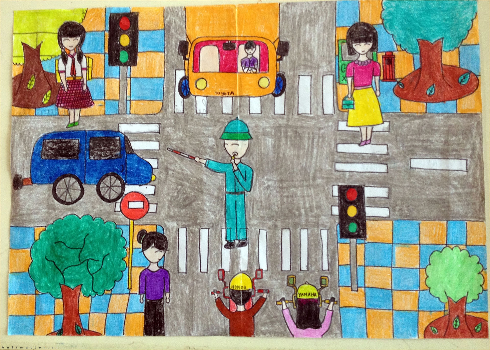 Vẽ tranh đề tài an toàn giao thông của học sinh