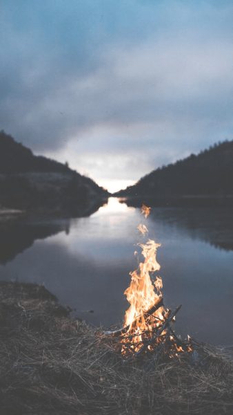 Ảnh avatar chill cắm trại