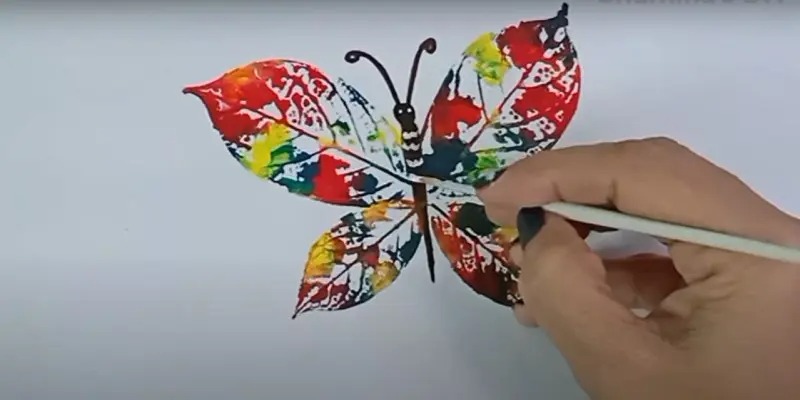 Cách vẽ tranh in hoa lá bướm xinh