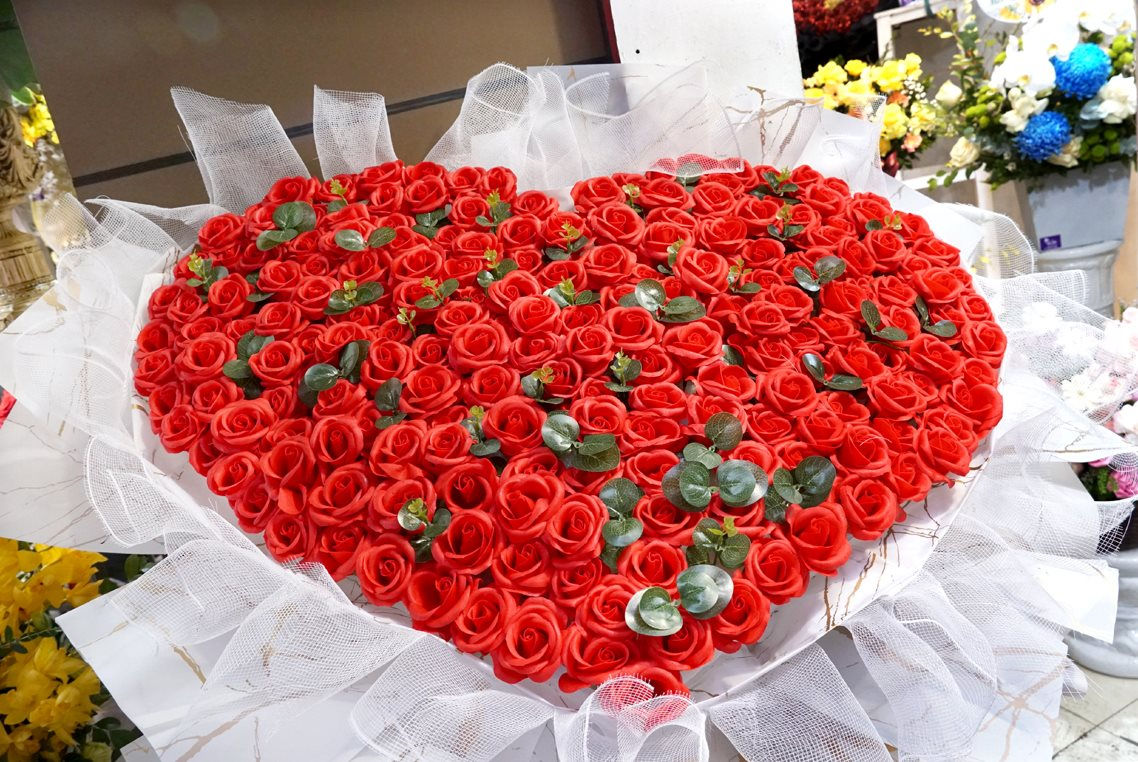HỎA TỐC Bó hoa hồng sáp thơm Lala làm quà tặng 83 2010sinh