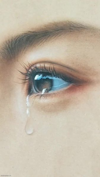 Hình ảnh nước mắt rơi buồn